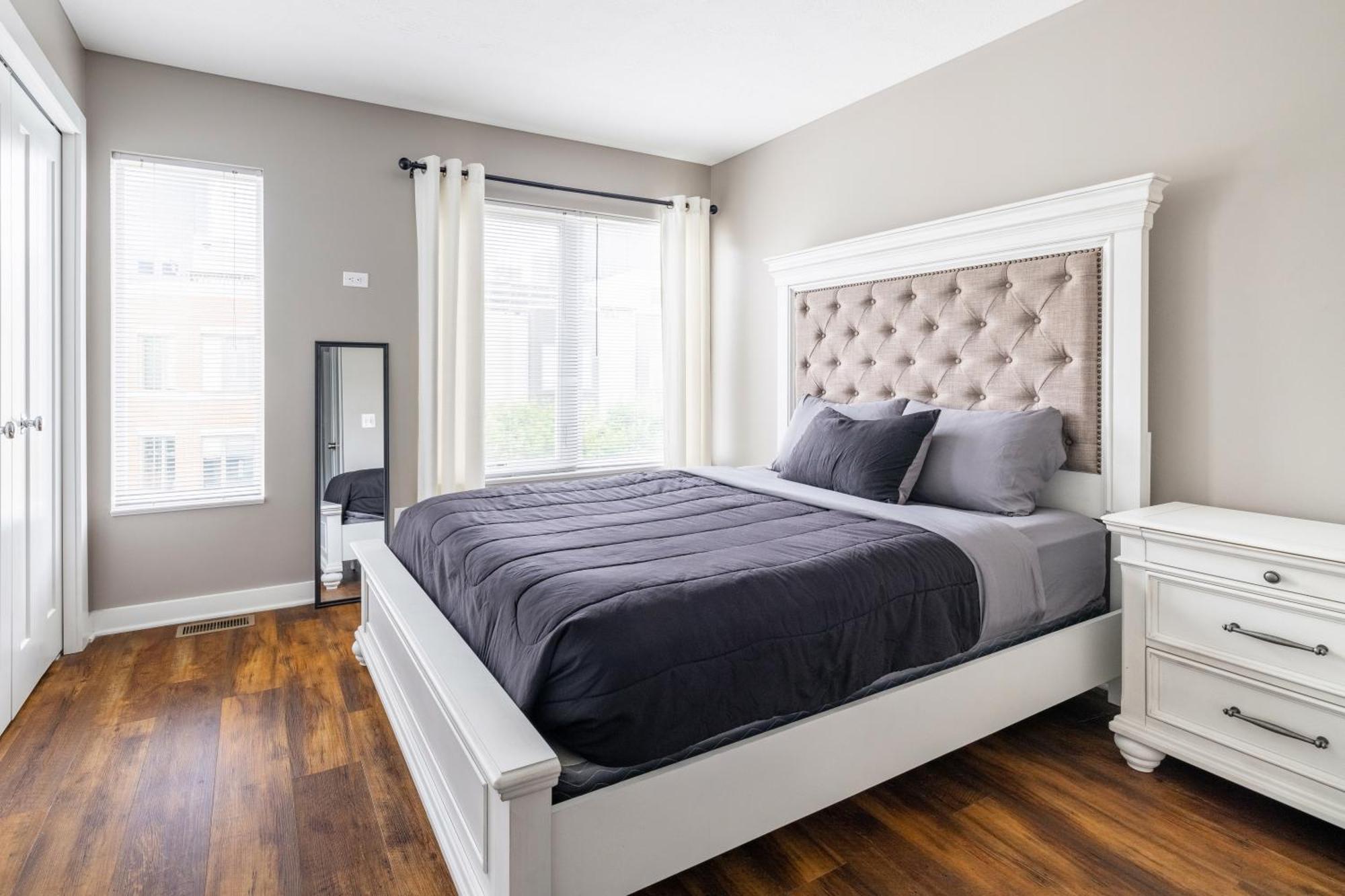 Luxury Downtown Townhome Unit 5 Cleveland Exterior photo